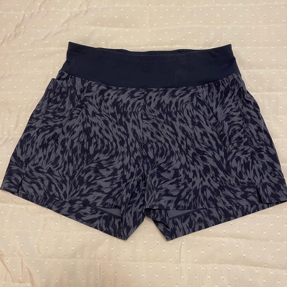Athleta Trekkie North Printed Shorts